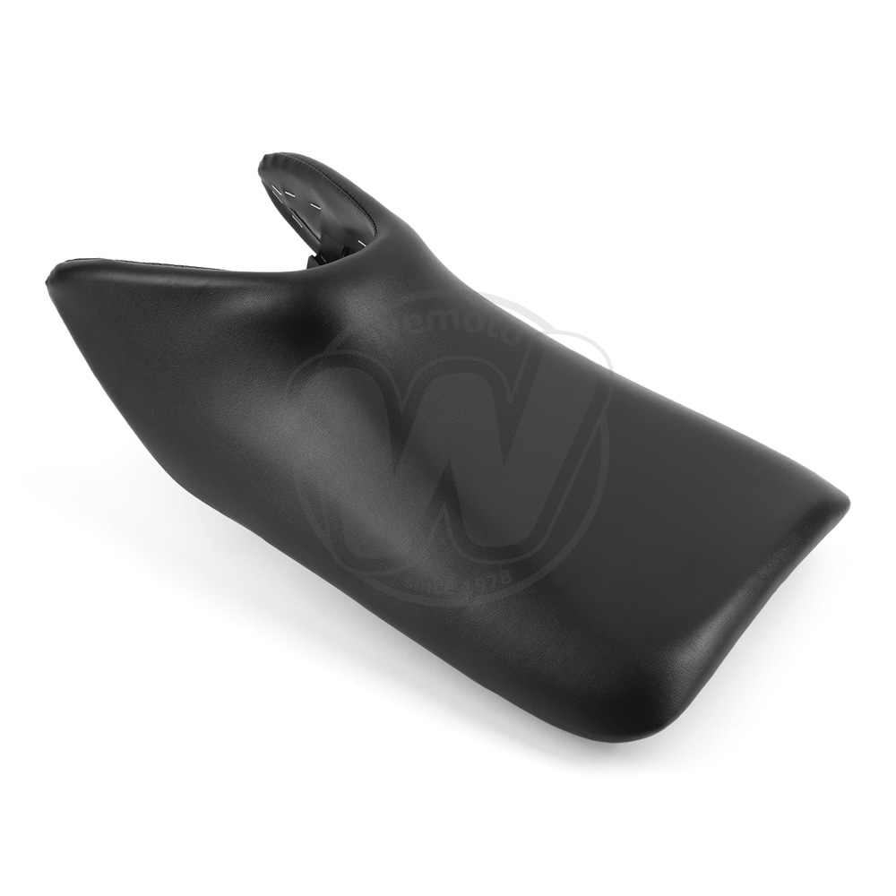 0UK9619_af7438 three.jpg